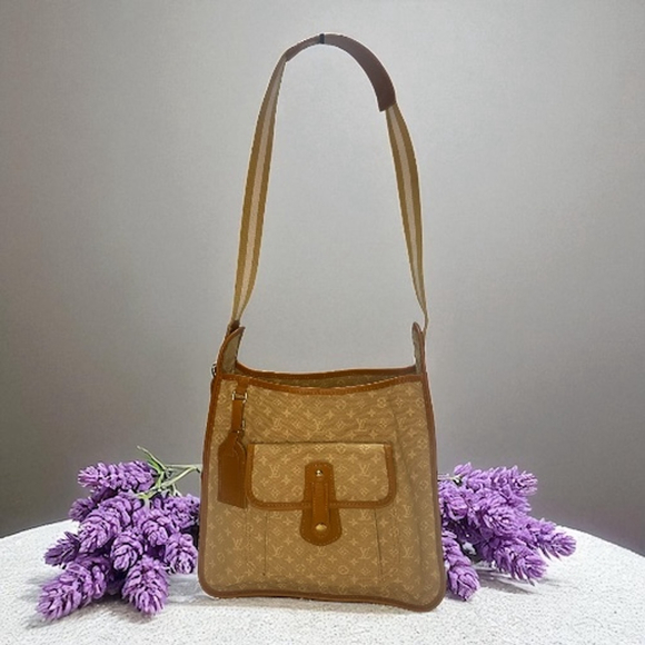Women's Louis Vuitton Beige Brown Monogram Canvas Crossbody Bag One Size - Picture 1 of 16